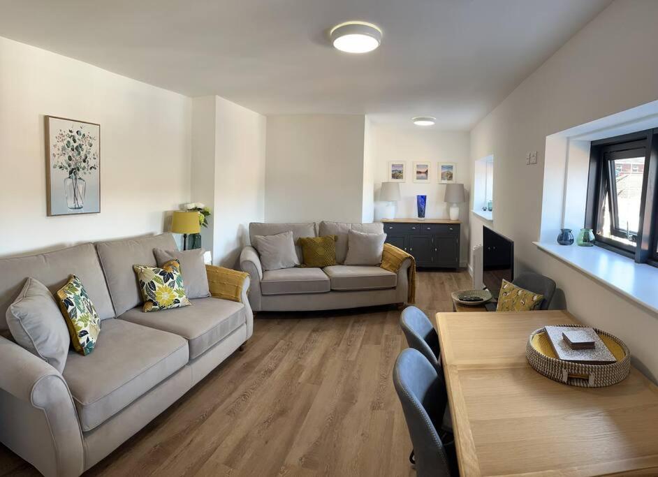 No5 At 53 - 2 Bed Apartment In Leek, Staffs Peak District Екстер'єр фото