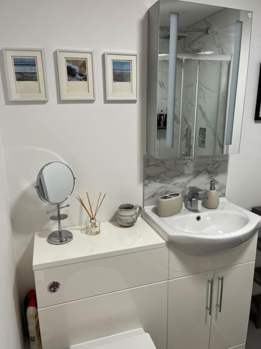 No5 At 53 - 2 Bed Apartment In Leek, Staffs Peak District Екстер'єр фото