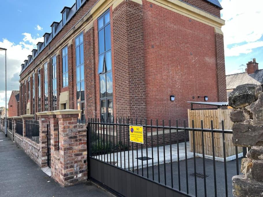 No5 At 53 - 2 Bed Apartment In Leek, Staffs Peak District Екстер'єр фото