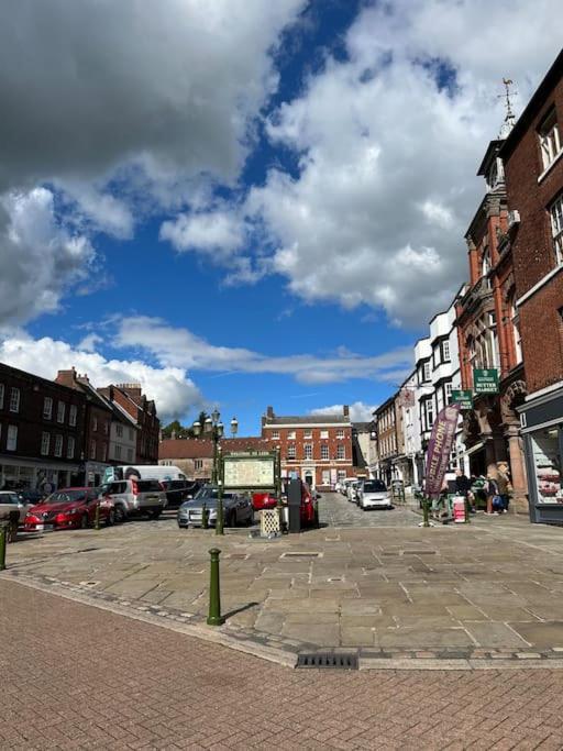 No5 At 53 - 2 Bed Apartment In Leek, Staffs Peak District Екстер'єр фото